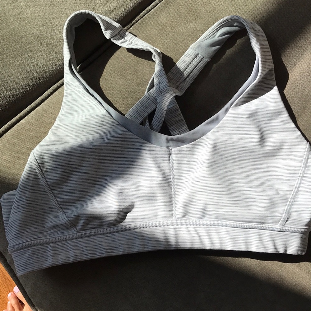 Lululemon sports bra